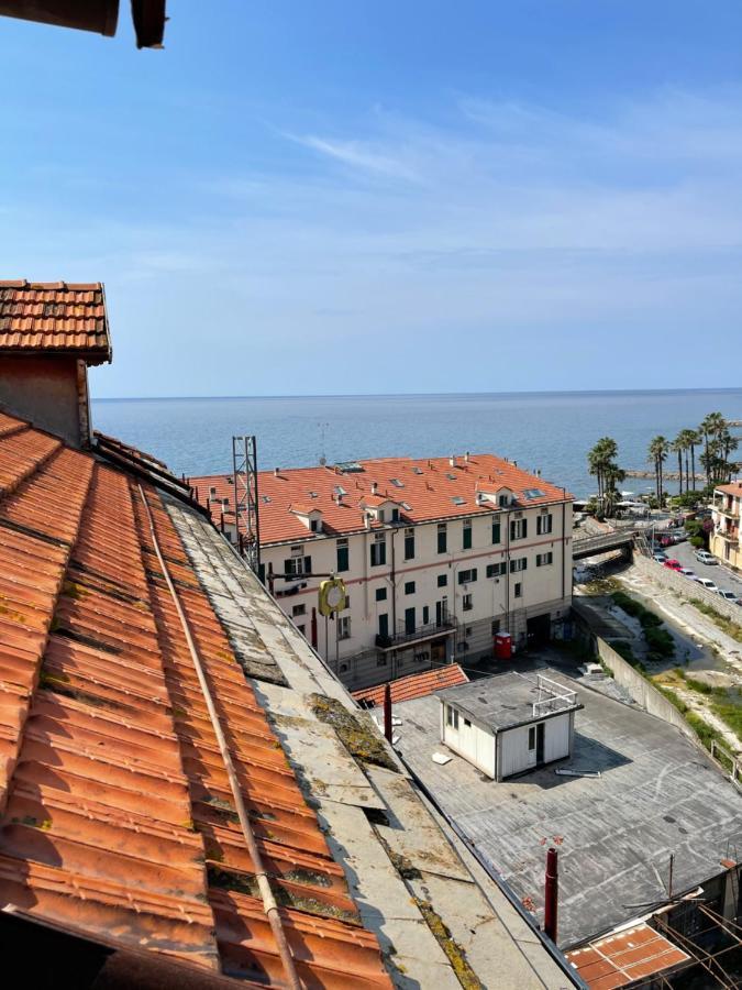 Appartamento Sul Mare Alla Foce Imperia Eksteriør bilde